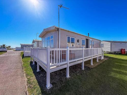 Pakefield Other | Modern 6 Berth Caravan Near Pakefield Beach - Free Wifi