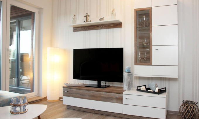 Brenkenhagen Apartment | Modern Apartment with Ocean View & Spa Amenities