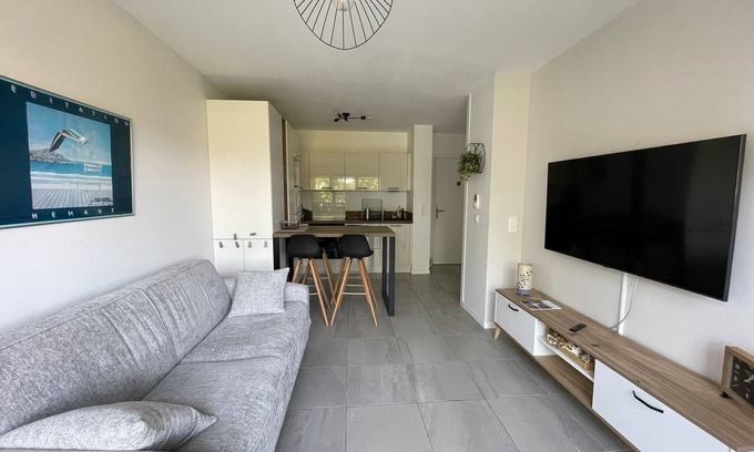 Vieux-Boucau-les-Bains Apartment | Modern Apartment in Vieux-Boucau: Near Beach, Shops, Parking & Terrace