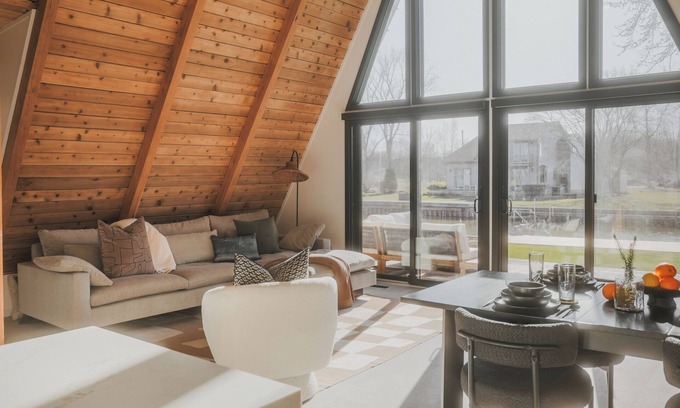 Fremont House | Modern Aframe Lake Views, Sauna, Hot tub, & Paddleboards
