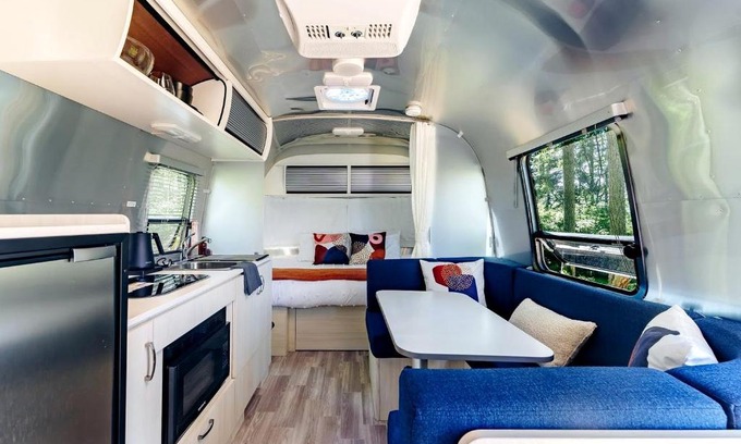 Friday Harbor House | Modern Airstream Fully Equipped in Washington