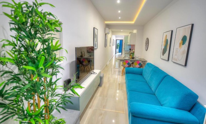 Ta' Giorni Apartment | Bright 2-Bedroom Getaway with Terrace - Family Friendly