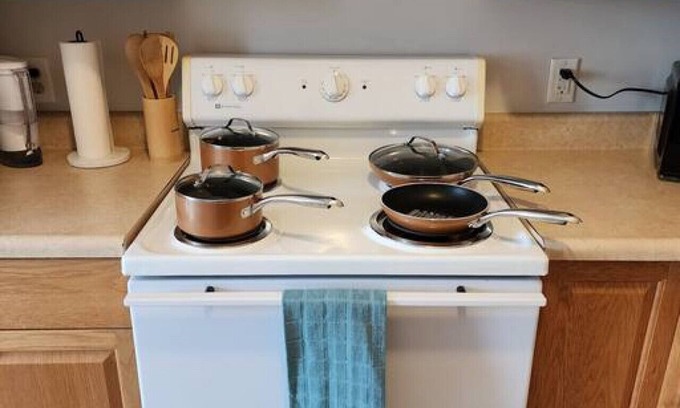 Indian Orchard Apartment | Stylish Home with Pet-Friendly Amenities and High Ratings