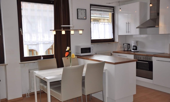 Weststadt Apartment | Guest Rated 9.8: Modern Apartment with Kitchen in Heidelberg