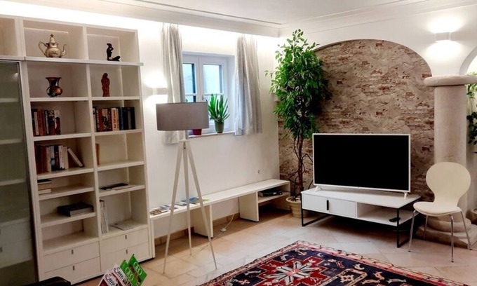 Krumau am Kamp Apartment | Cozy Garden Studio with Sauna and Ocean View Terrace