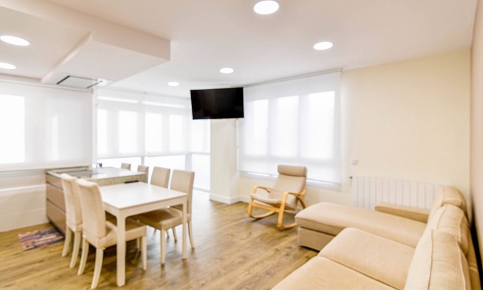 Somo Apartment | Cozy Flat with Ocean View Near Somo Beach Retreat
