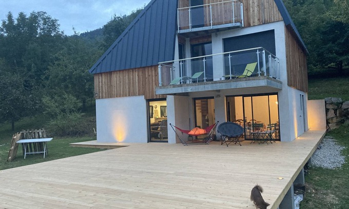Gesties Ski Chalet | Inviting Chalet with Breathtaking Ariege Pyrenees Views