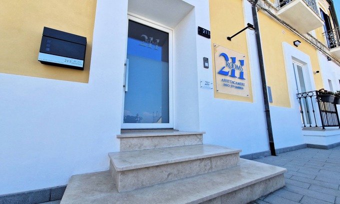 Pizzo House | Modern and cozy rooming house a stone's throw from the historic center