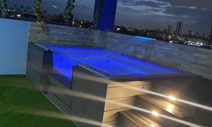 Vista Hermosa Apartment | Modern Apartment with Private Pool and Spa Amenities