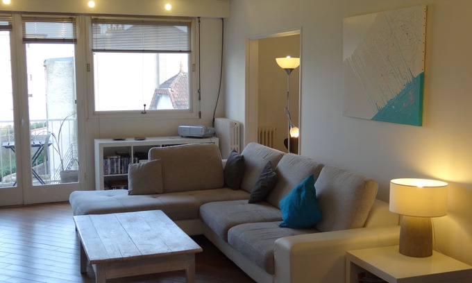 Tours Apartment | Modern Urban Gite: Rated 10/10 with Pool & Family Amenities