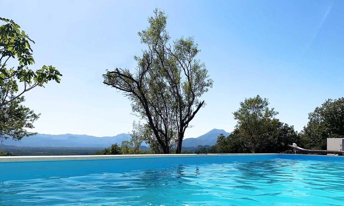 Sestanovac Villa | Modern Villa with Pool in Katuni - Pet and Child Friendly