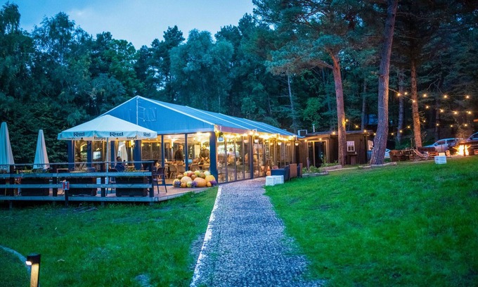Frombork House | Contemporary Vacation Home with Pool and Spa Amenities