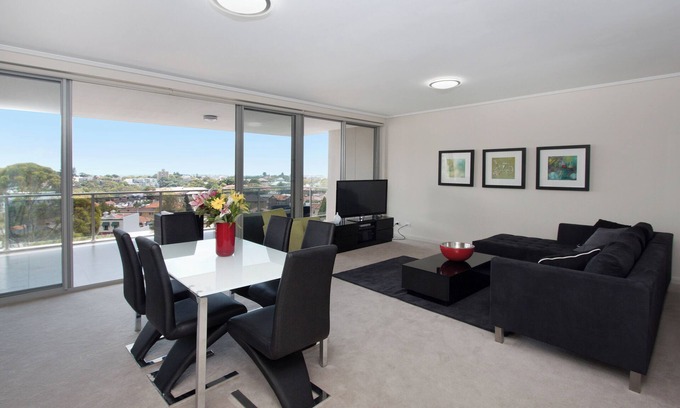 Bondi Junction Apartment | Contemporary 2BR Bondi Junction Apartment with Great Amenities