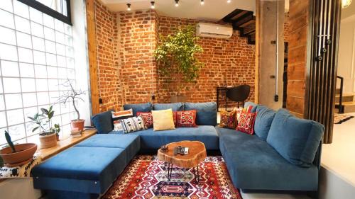 Sofia City Center Apartment | Stylish 3-Bedroom House - Perfect for Families and Groups