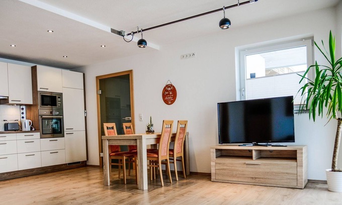 Helfenstein Apartment | Modern Apartment in Hart near Fügen with great view