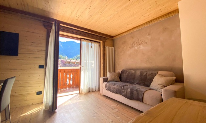 Auronzo di Cadore Apartment | Prime Apartment with Lake View in Auronzo - Guest Rated 10/10