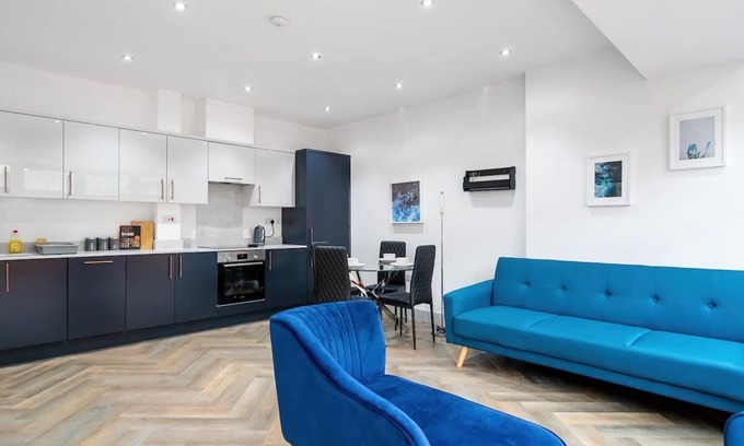 Havering Apartment | Modern Apartment in Romford: Family-Friendly & Convenient