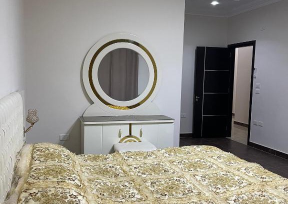Sheikh Zayed City Apartment | Stylish 3-Room Apartment in Sheikh Zayed - Rated 10/10