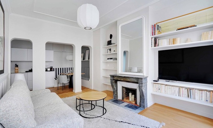 8th Arrondissement Apartment | Modern Apartment Champs-Elysées - Saint Honoré