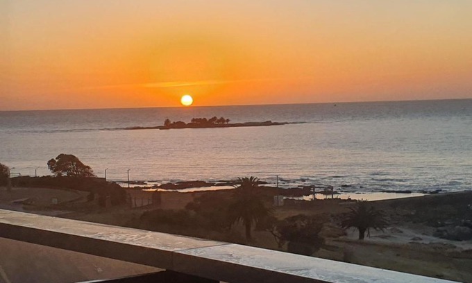 Montevideo Apartment | Beachfront Modern Apartment in Montevideo - Rated 9.8/10