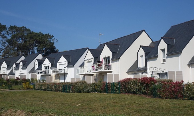 Sarzeau Apartment | Oceanfront Apartment Sarzeau: Ideal for Families & Relaxation
