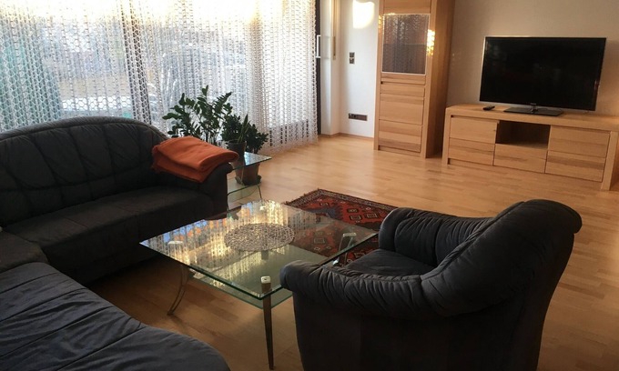 Cadolzburg Apartment | Modern Apartment for Up to 6 Guests with Breakfast Included
