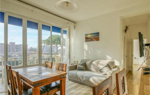 Lido degli Scacchi Apartment | Modern 2-Bedroom Apartment with Beach Views in Lido di Pomposa