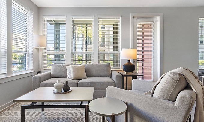 Southside Apartment | Modern Apartment in Prime Location with Family-Friendly Amenities