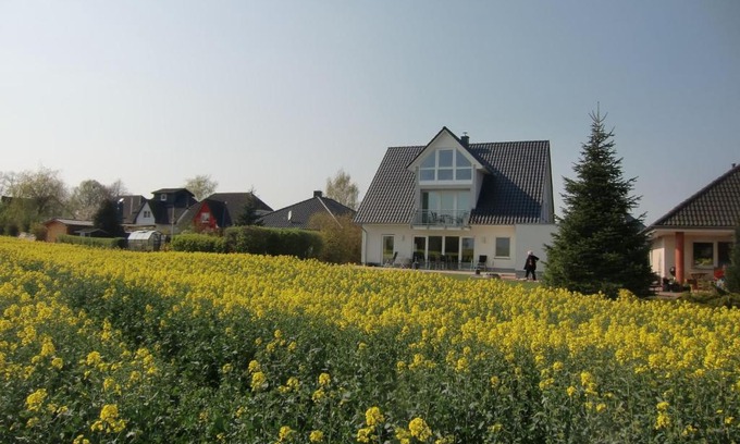Beselin Apartment | Stylish Apartment in Beselin, Germany with Sauna & Hot Tub