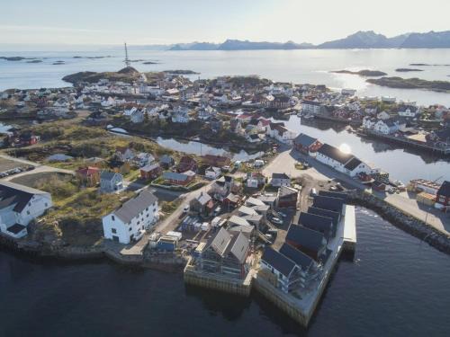 Henningsvaer Apartment | Trendy Apartment with Ocean View in Henningsvær