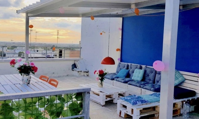 Parabita Apartment | Modern Apartment in Historical Building with Ocean View