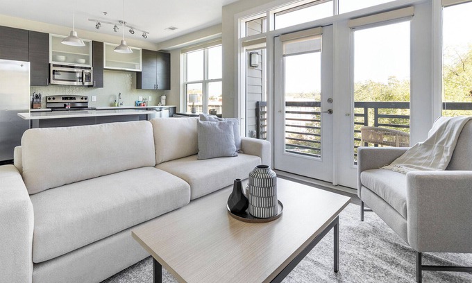 NoDa Apartment | Prime Location Modern Apartment with Essential Amenities