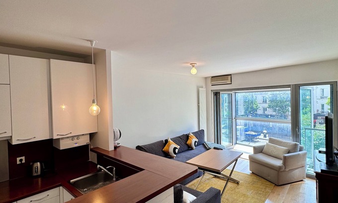 Quartier des peupliers Apartment | Inviting Apartment in Paris 13th for Family Getaways