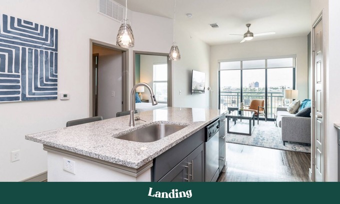 Falconhead Apartment | Modern Apartment in Prime Location (ID3087)