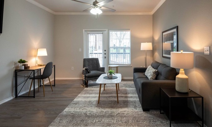 Falconhead Apartment | Modern Apartment in Prime Location (ID2642X97)