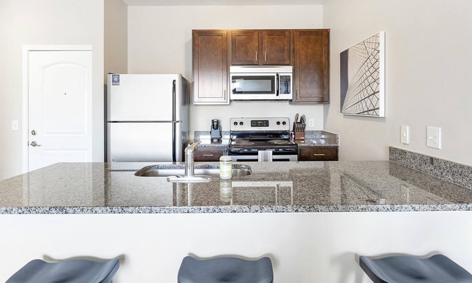 Worthington Apartment | Modern Apartment with Kitchen in Prime Location