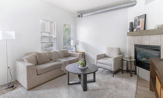 North Broadway - Holiday Apartment | Modern Apartment With Kitchen in Ideal Location