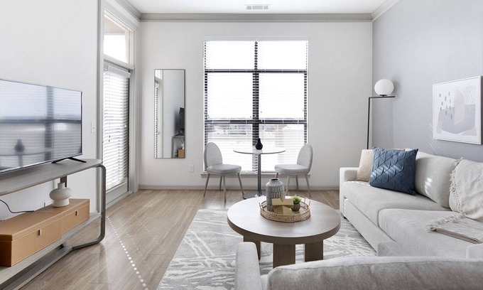 Garland Apartment | Modern Apartment with Kitchen in Prime Location