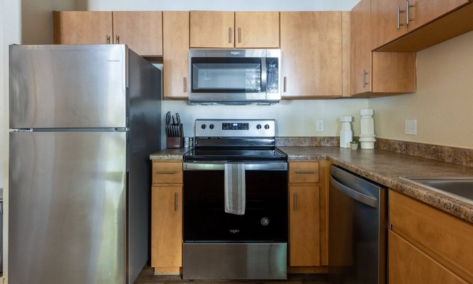 Avondale Apartment | Stylish Apartment in Central Location with Family Amenities