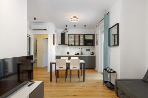 Citta Nuova-Barriera Nuova-San Vito-Citta Vecchia Apartment | Modern Apartment in the Heart of City with Child-Friendly Amenities