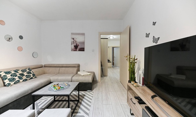 Zadar Old Town Apartment | Stylish Apartment in Old Town with Kitchen - 10/10 Rating