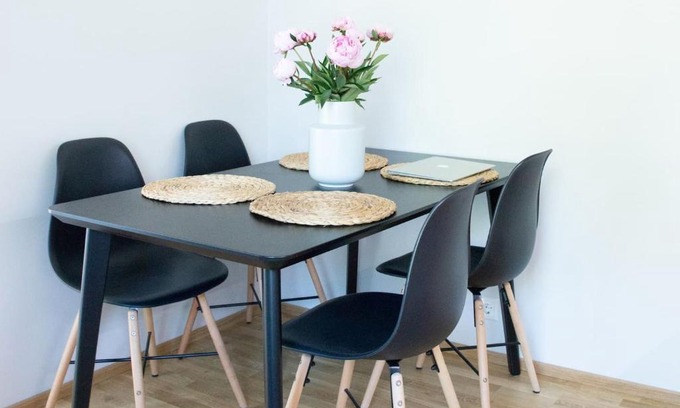 Kardla Apartment | Modern Apartment in Kärdla with Breakfast & Family-Friendly Options