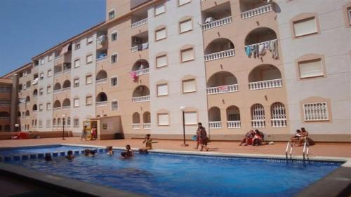 Alicante City Centre Apartment | Inviting 2-Bedroom Apartment with Pool & Balcony in Torrevieja