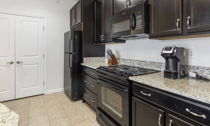 Chesapeake Apartment | Modern Apartment in Prime Location with Family-Friendly Amenities