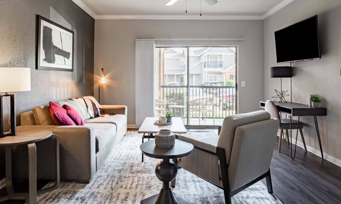 Fort Worth Apartment | Prime Location Modern Apartment with Family-Friendly Amenities