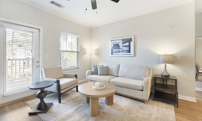 Ladson Apartment | Modern Apartment in Prime Location (ID9391X76)