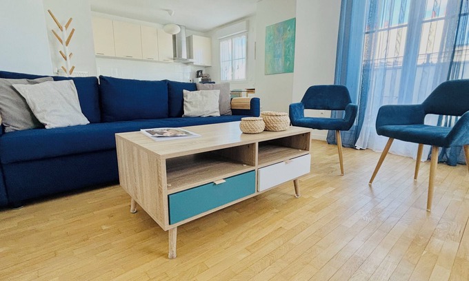 Serris Apartment | Modern Apartment Steps from Disneyland Paris with Pool & Spa