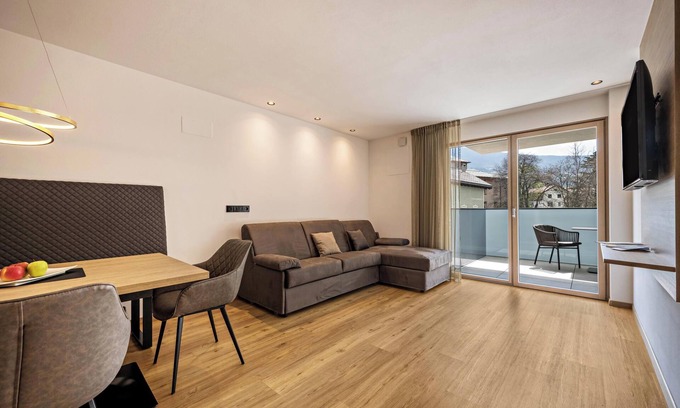 Bressanone Apartment | Modern Apartment "Nice 4" with Balcony in Bressanone