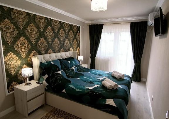 Sector 3 Apartment | Modern Apartment: 4-Star Guest Rated with Family Amenities