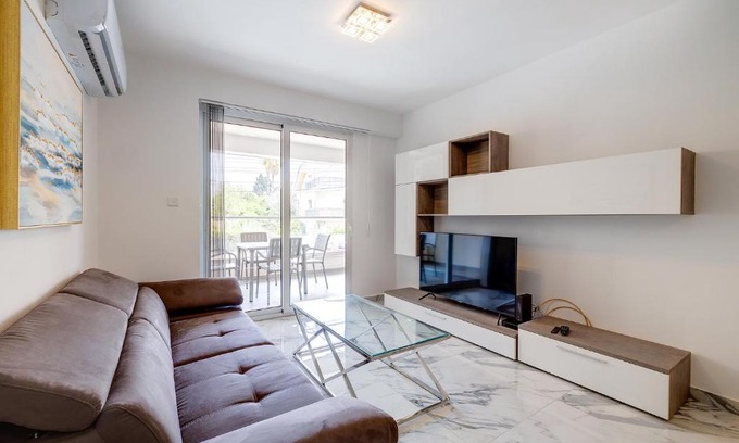Swieqi Apartment | Modern Apartment Near St George's Bay with Great Amenities
